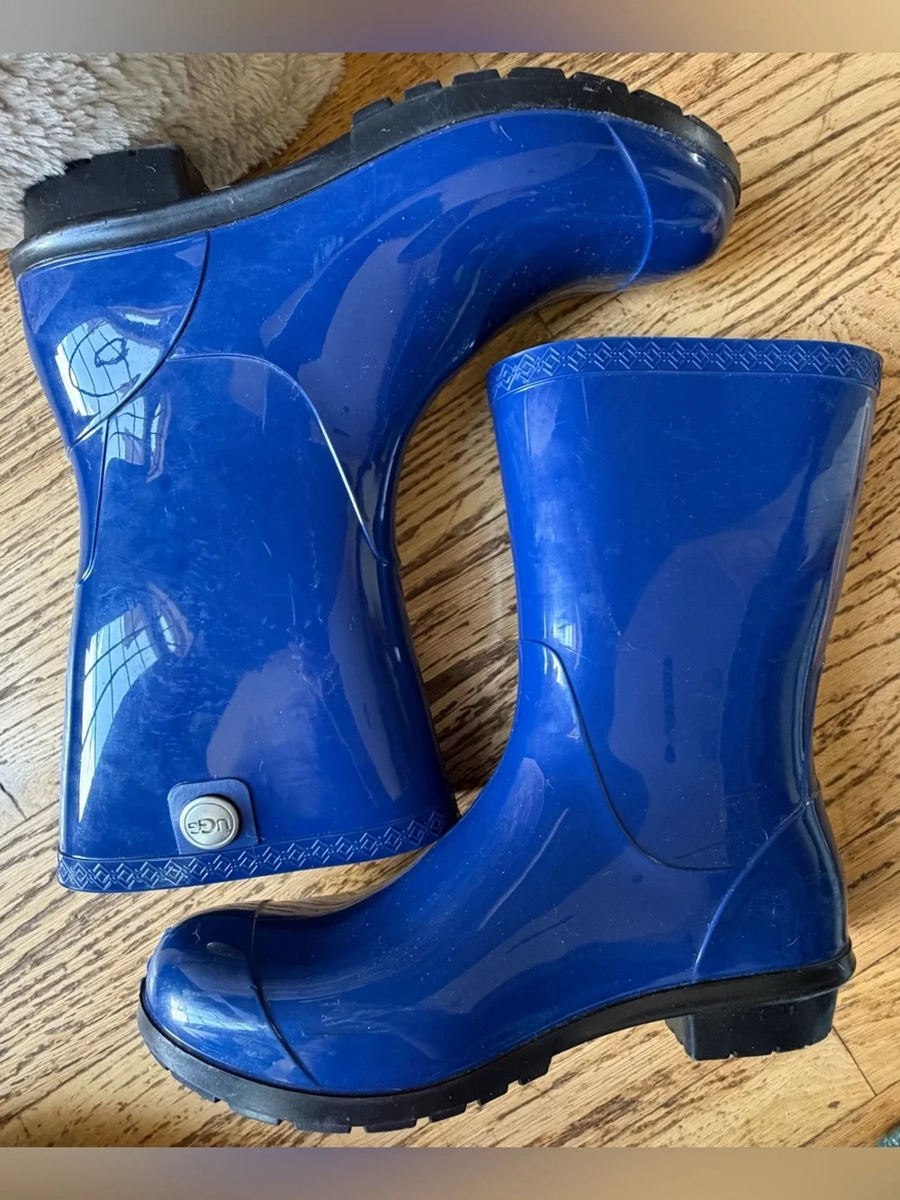 UGG Women’s 10 Blue Glossy Rubber Rain Boots Waterproof Made in USA Mid Calf